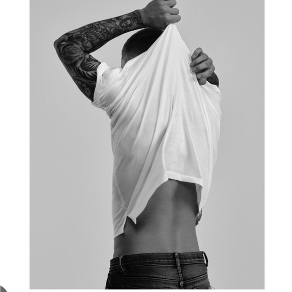 Classic White Short Sleeve Tee for Men - Picture 3 of 6